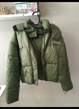 Bershka mont
