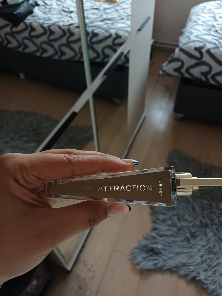 Avon Attraction Parfüm - Görsel 2
