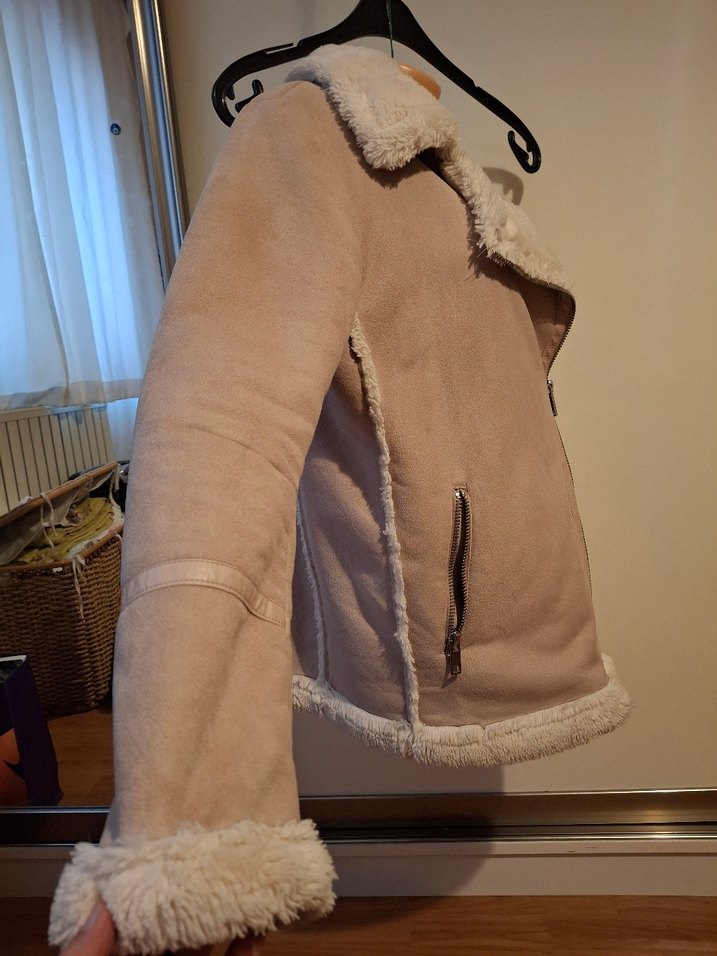 pull&bear Kürklü Bej Süet Kadın mont - Görsel 3