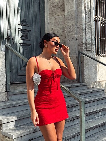 Kırmızı büstiyer detaylı mini elbise