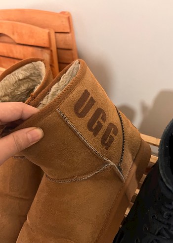 Ugg 40