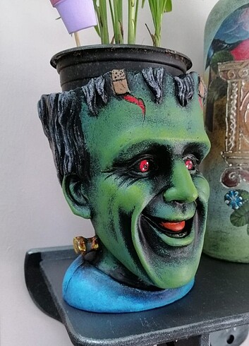 Frankenstein saksı 