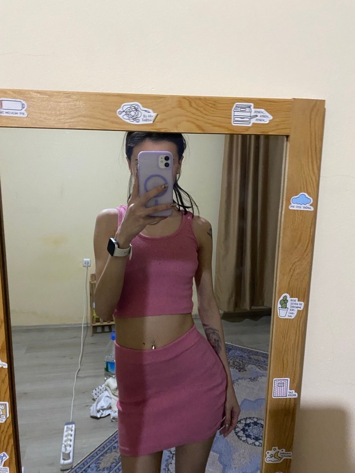 Kolsuz Koyu Pembe Kıyafet Takımı - Görsel 3