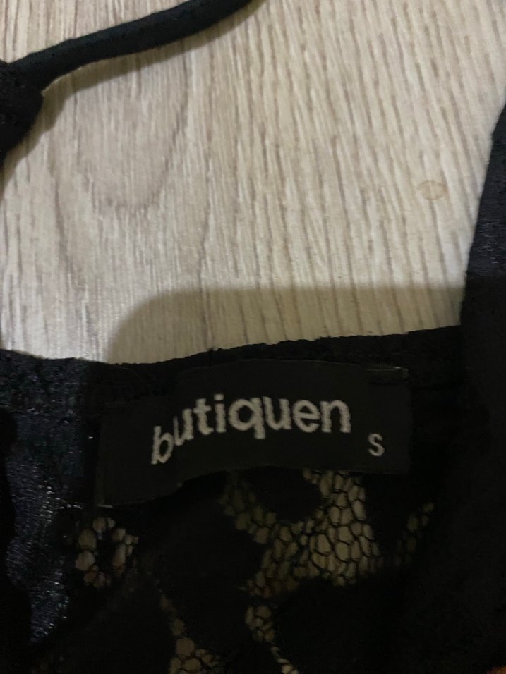 Siyah Dantelli Gotik V Yaka Büstiyer - Görsel 2