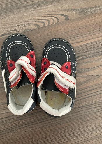 Kırmızı Siyah Kayışlı Erkek Bebek Ayakkabısı - Görsel 3