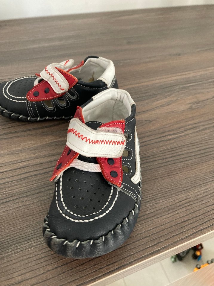 Kırmızı Siyah Kayışlı Erkek Bebek Ayakkabısı - Görsel 2