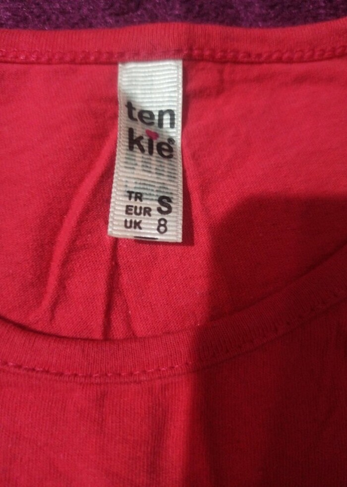 Kırmızı tişört  - Görsel 2