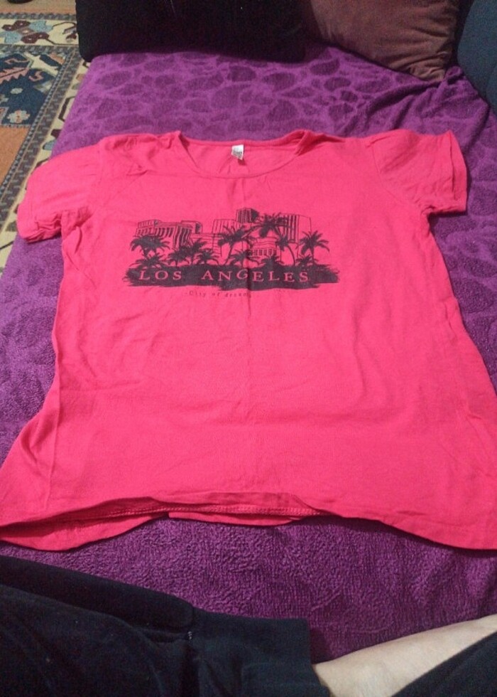 Kırmızı tişört  - Görsel 4