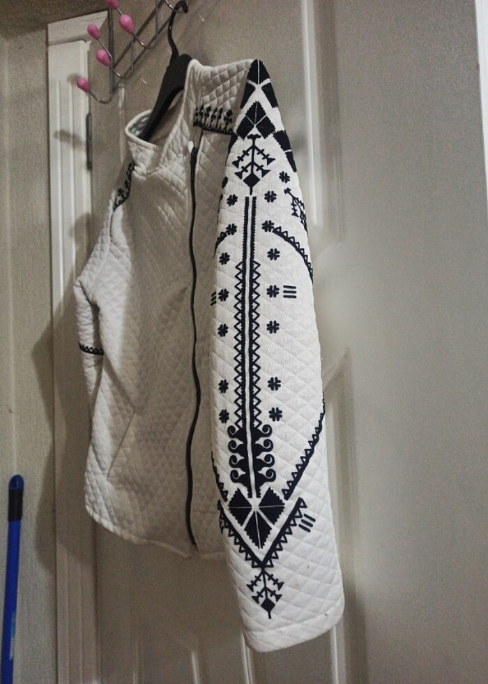 Beyaz ceket - Görsel 4