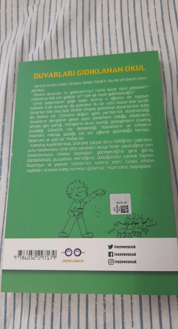 Duvarları Gıdıklanan Okul - Çocuk Kitabı - Görsel 2