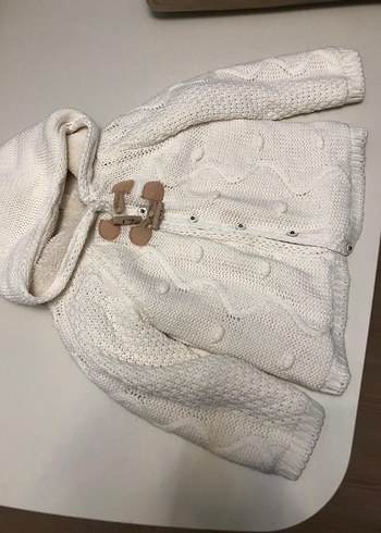 LC Waikiki Kapüşonlu Beyaz Kız Çocuk Panço