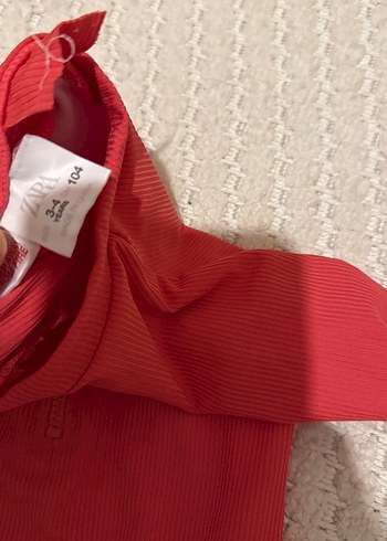 Zara Kız Çocuk Parlak Kırmızı Uzun Kollu Mayo