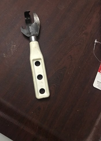 Beyaz Saplı Metal Konserve Açacağı