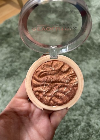 Revolution highlighter aydınlatıcı - Görsel 2