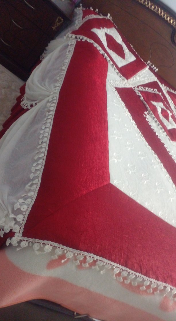 Bordo İşlemeli yatak Örtüsü Seti - Görsel 3