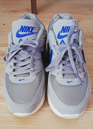 Air model spor ayakkabı