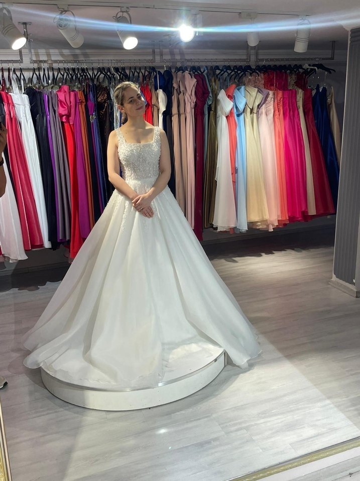 Modern Klasik Beyaz A Kesim Gelinlik - Görsel 3