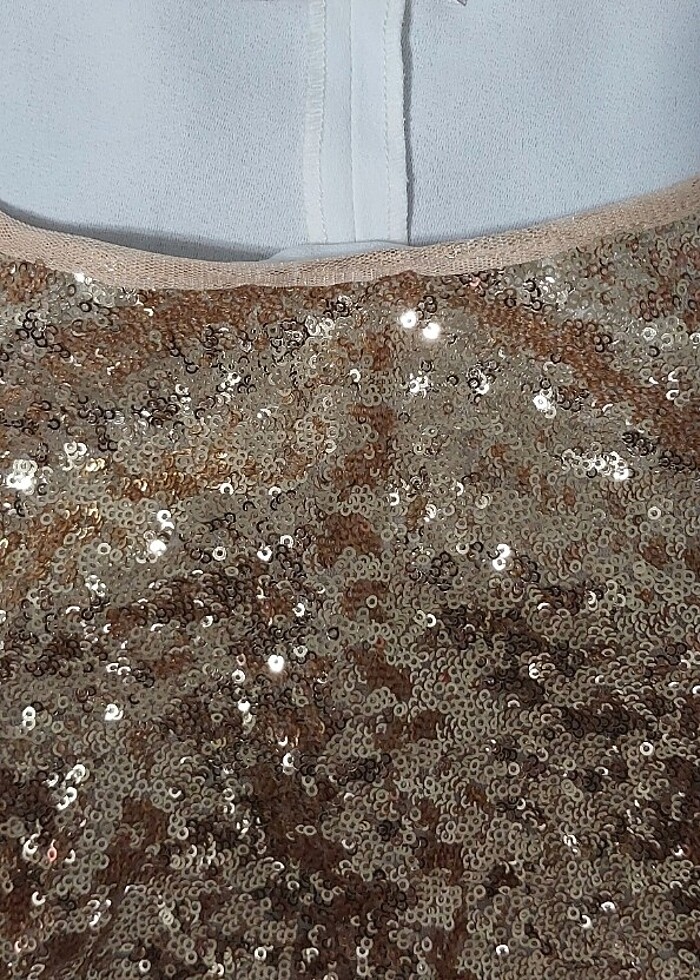 SATEN payetli sıfır kol bluz - Görsel 2