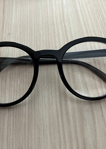 Şeffaf Siyah Yuvarlak Kadın Gözlüğü - Görsel 2