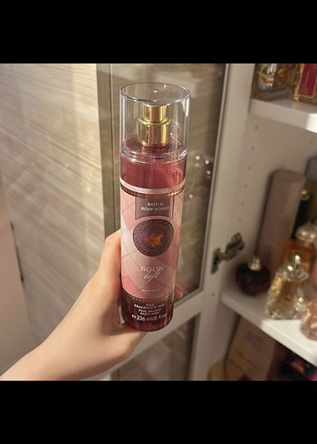 Bath & Body Works Book Loft Kadın Parfümü 236ml - Görsel 3