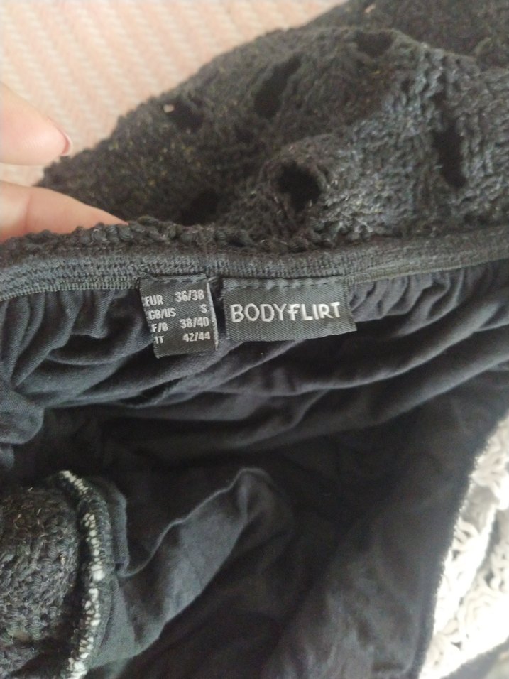 Dantel Detaylı Siyah Bohem Örme Elbise - Görsel 3