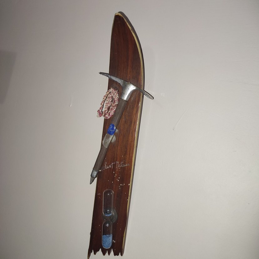 Saint Nectaire kum saatli duvar süsü - Görsel 3