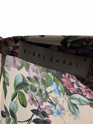 Floral desenli saten elbise - Görsel 5