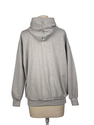 m Beden Diğer Sweatshirt %70 İndirimli.