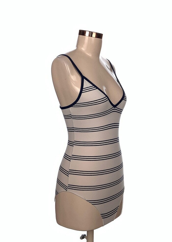 Victoria s Secret T-shirt %70 İndirimli. - Görsel 2