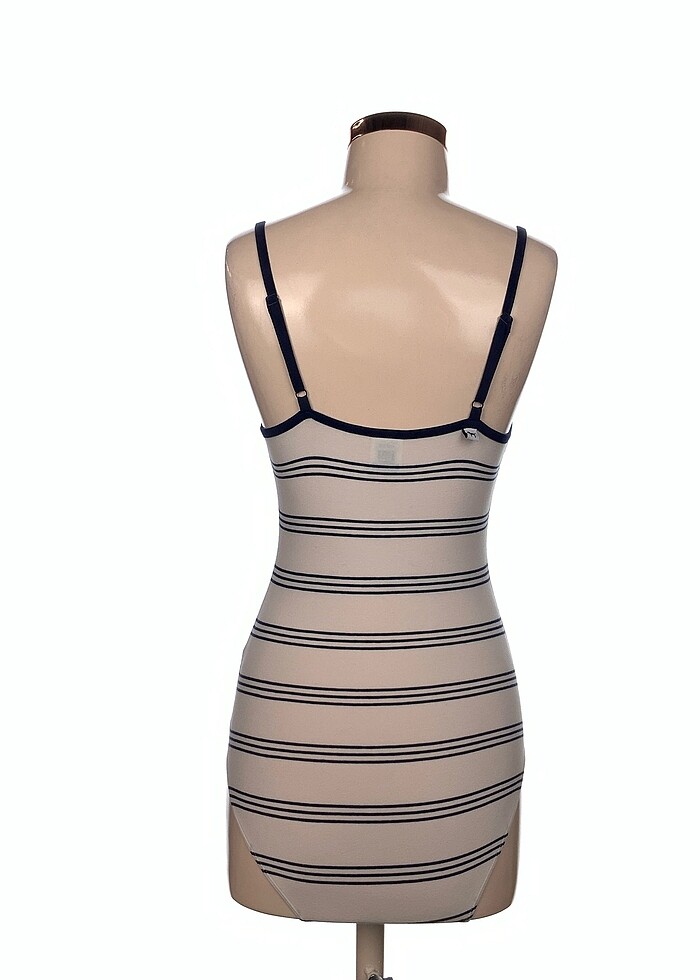 Victoria s Secret T-shirt %70 İndirimli. - Görsel 3