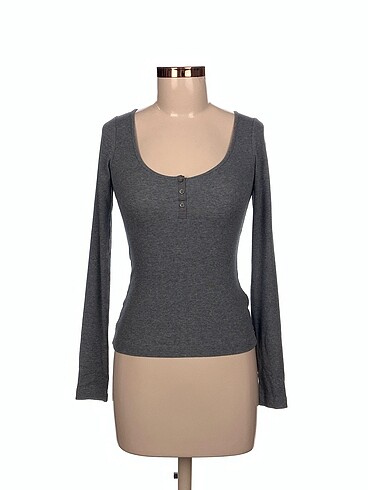H&M Bluz %70 İndirimli.