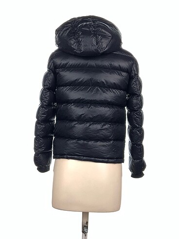 40 Beden Moncler Mont %70 İndirimli.