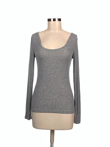 H&M Bluz %70 İndirimli.
