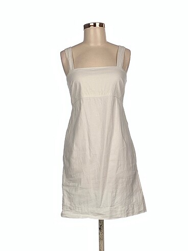 Uniqlo Kısa Elbise %70 İndirimli.