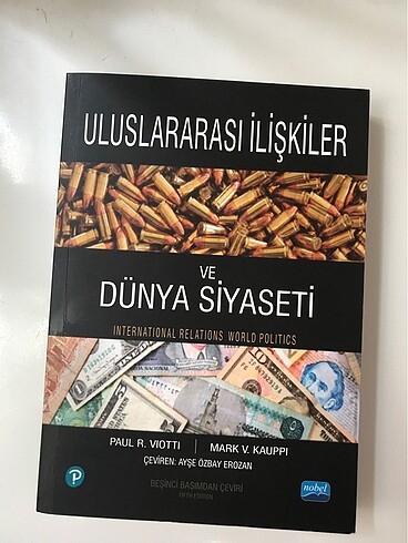 Uluslararası ilişkiler ve dünya siyaseti