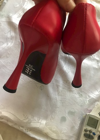 39 Beden Kırmızı Stiletto Topuklu Kadın Ayakkabısı