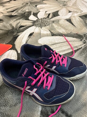Asics spor ayakkabı