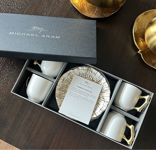 Michael aram porselen fincan set