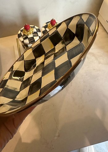MAC Mackenzie childs pie plate tabak servis ürünü