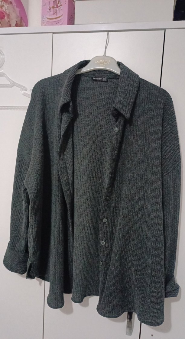 Düğmeli Gri Keten Uzun Kollu Gömlek - Görsel 4