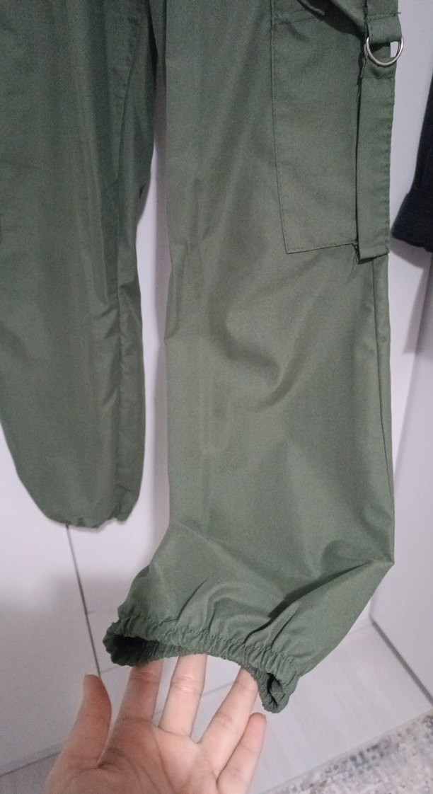 Kadın Kamuflaj Desenli Kemerli Rahat Pantolon - Görsel 4