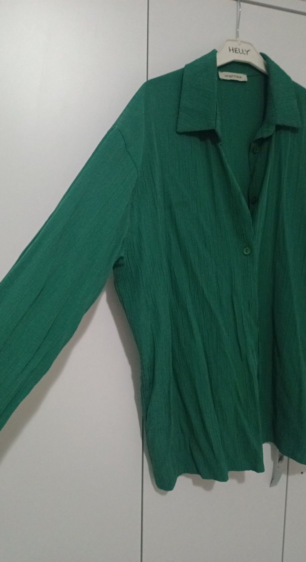 Düğmeli Uzun Kollu Yeşil Keten Gömlek - Görsel 3