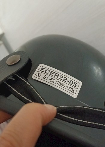 Parlak Siyah Cam Motosiklet Kaskı - Görsel 6