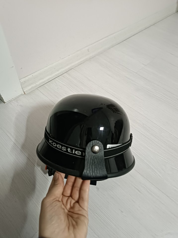 Parlak Siyah Cam Motosiklet Kaskı - Görsel 3