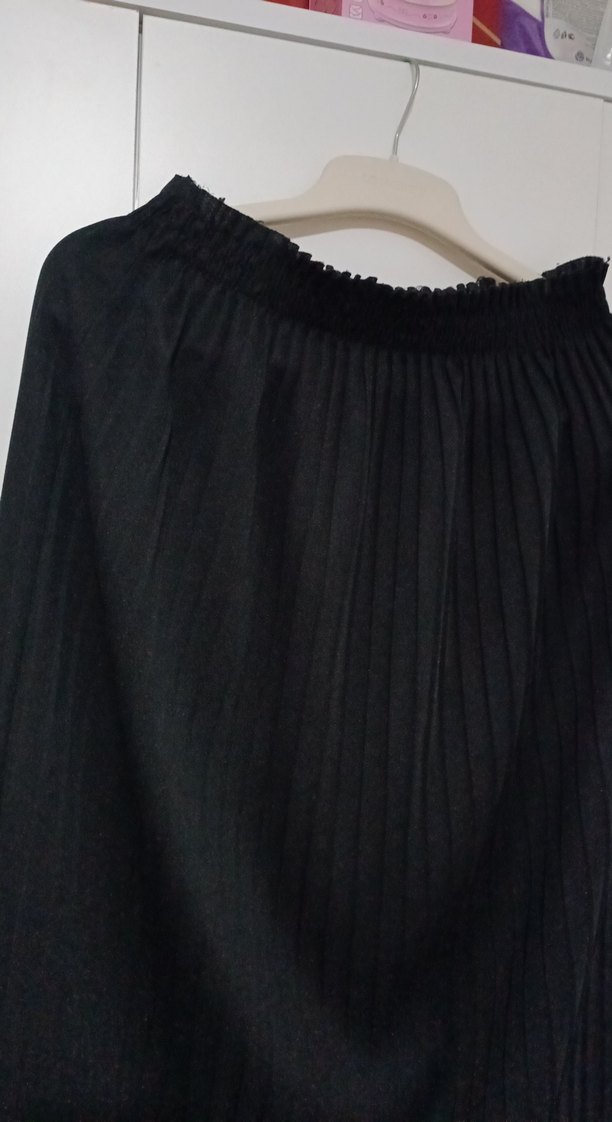 Siyah Pilili Uzun Kadın Etek - Görsel 2