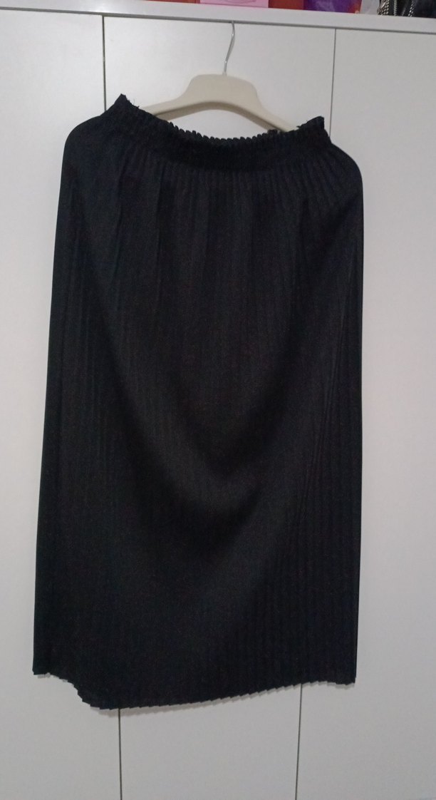 Siyah Pilili Uzun Kadın Etek - Görsel 5