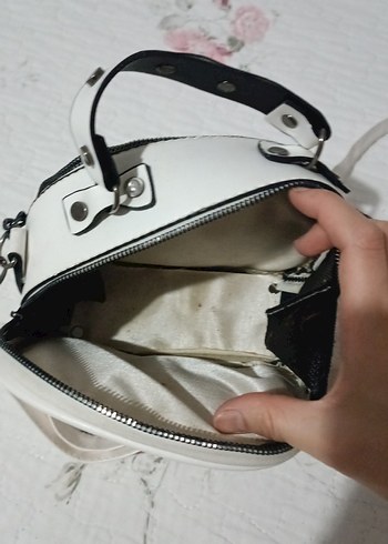 Zincir Detaylı Beyaz Kadın Omuz Çantası - Görsel 4