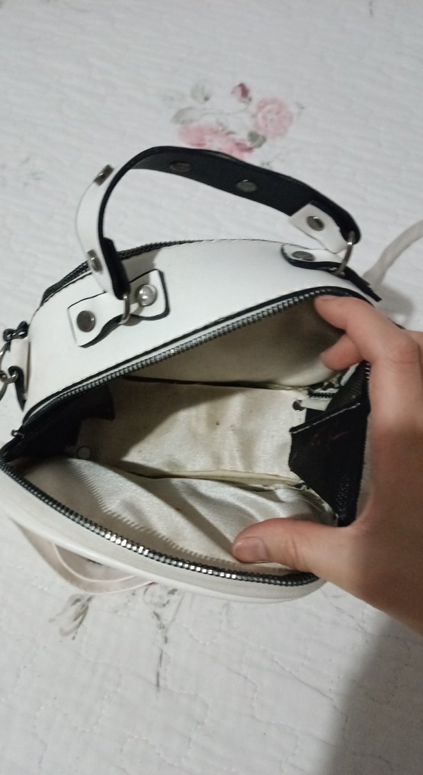 Zincir Detaylı Beyaz Kadın Omuz Çantası - Görsel 4