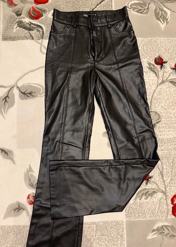 Zara Siyah İspanyol Paca Deri Pantolon