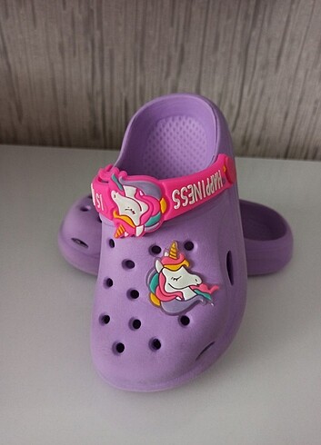 26 Beden Kız Çocuk Sandalet 